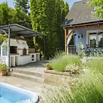 Emoeke By Interhome