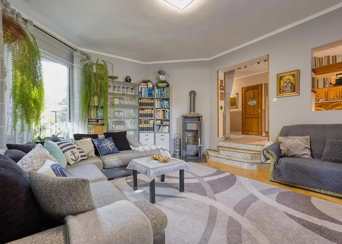 Emoeke By Interhome