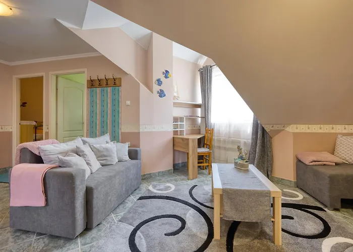 Nyaraló Emoeke By Interhome