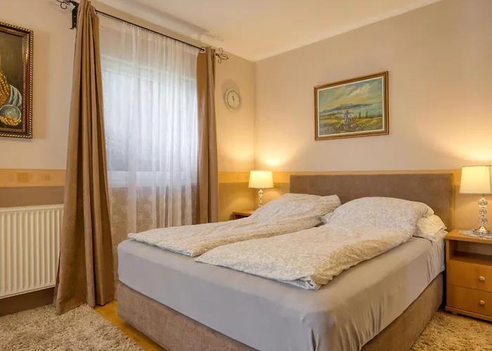 Nyaraló Emoeke By Interhome
